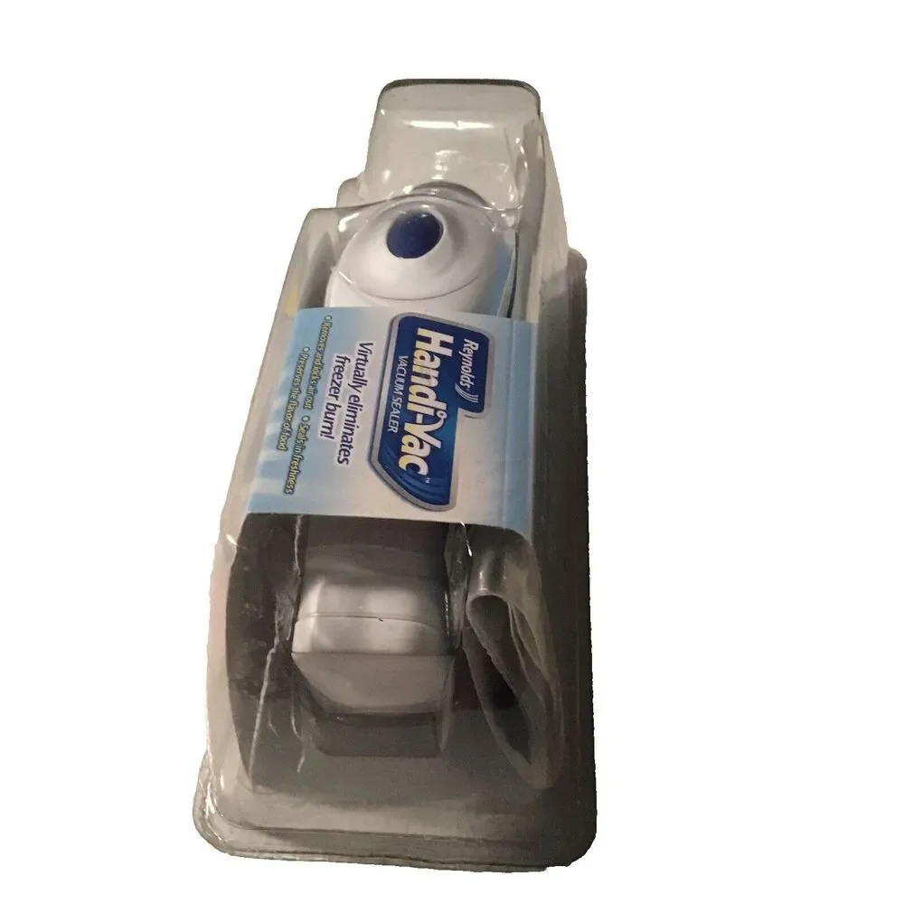 NEW Reynolds Handi-Vac Vacuum Sealer Starter Kit w/ 3 Quart Freezer Bags